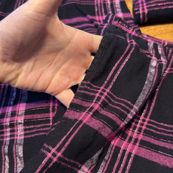 Victoria's Secret Black and Pink Plaid Pajama Set - Picture 10 of 12